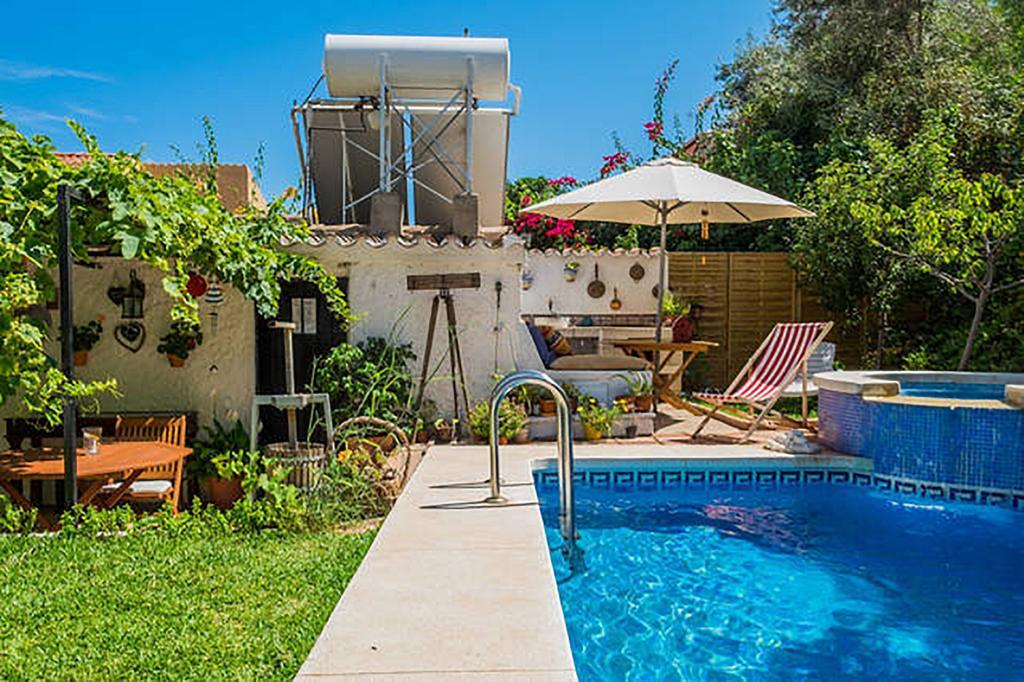 Alojamento de Acomodação e Pequeno-almoço At In Malaga & Solo Travellers 4*