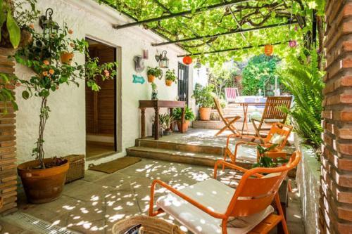 Alojamento de Acomodação e Pequeno-almoço At In Malaga & Solo Travellers 4*