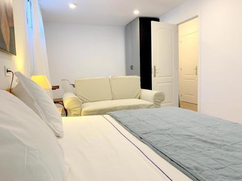 Bed & Breakfast At In Malaga & Solo Travellers Rincón de la Victoria