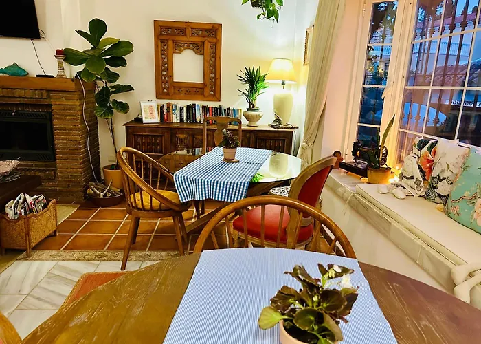 At Home In Malaga Stay & Solo Travellers