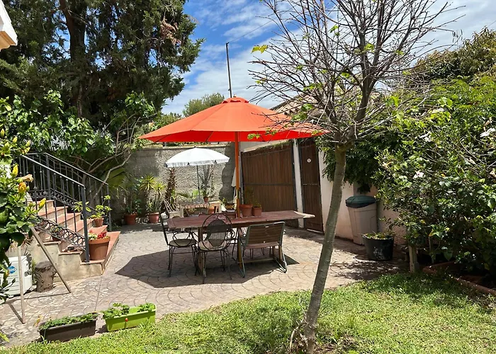 At Home In Malaga Stay & Solo Travellers