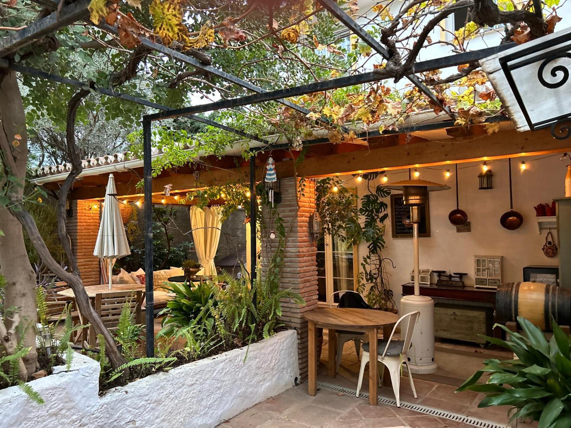 At In Malaga & Solo Travellers Bed & Breakfast