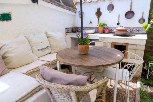 At In Malaga & Solo Travellers Bed & Breakfast